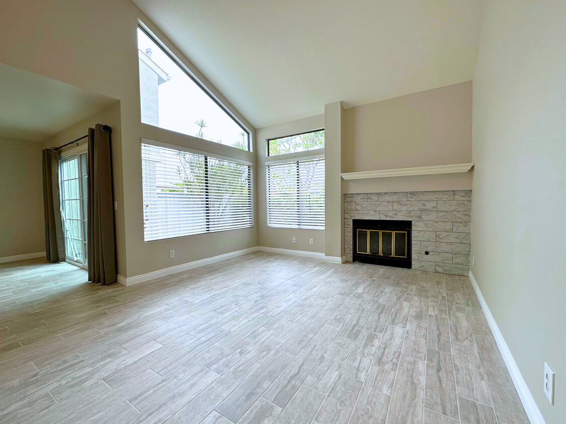 Living room and fireplace - 303 Deerfield Ave