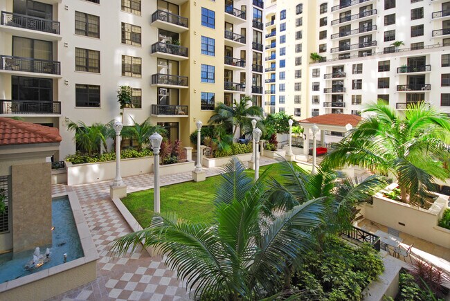Foto del edificio - 701 S Olive Ave
