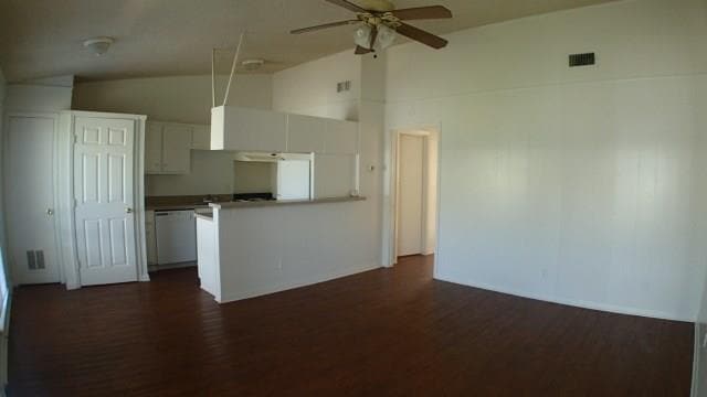 Building Photo - 608 W 51st St