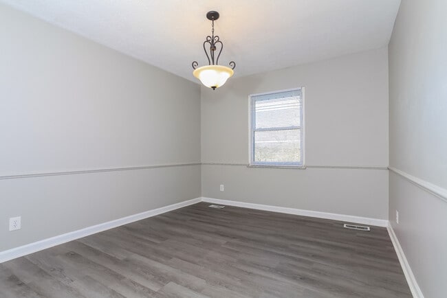 Building Photo - 1730 Calumet Way