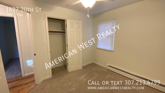 Building Photo - Beautifully renovated home in a great loca...
