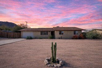 Building Photo - 7054 Juniper Ave