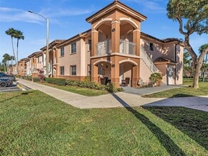 Building Photo - 1271 SE 28th Ct