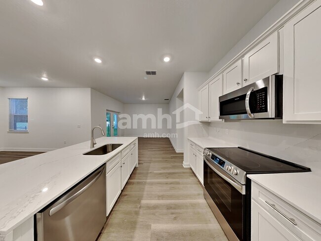 Foto del edificio - 6532 Atlantic Bch Ave