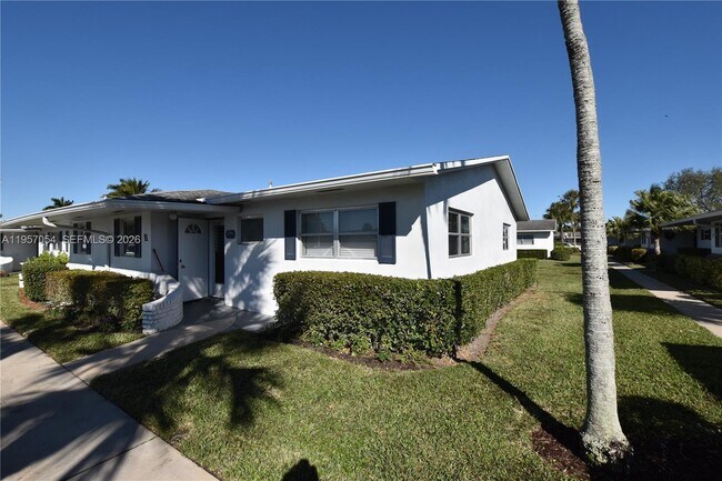 Foto del edificio - 2750 Emory Dr W