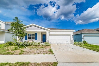 Building Photo - 1121 Deepwater Cir