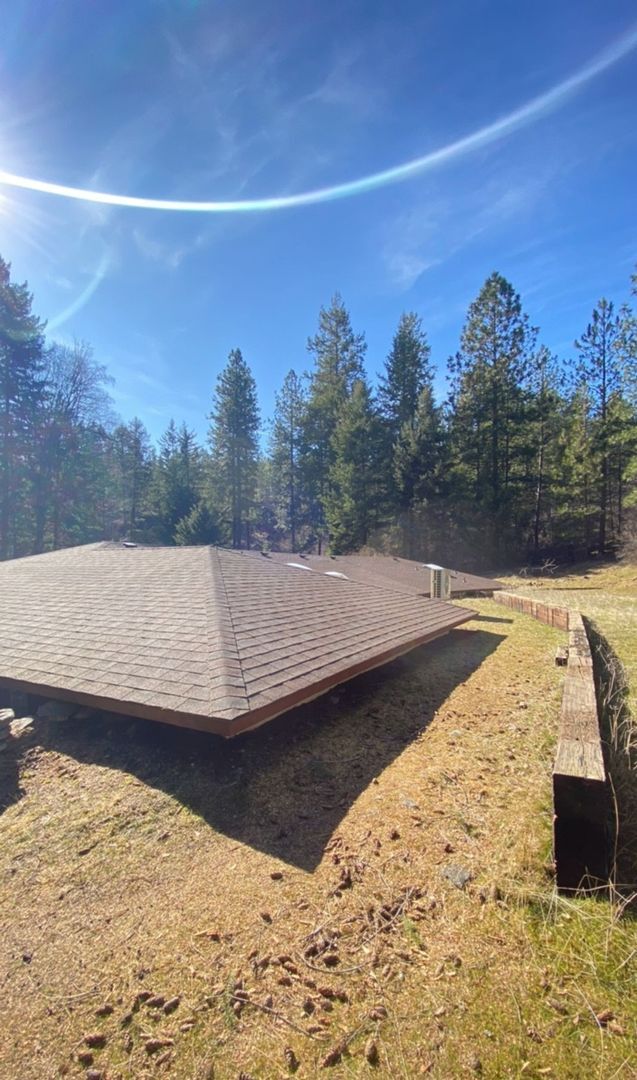 Building Photo - Spacious Four bedroom home in Post Falls