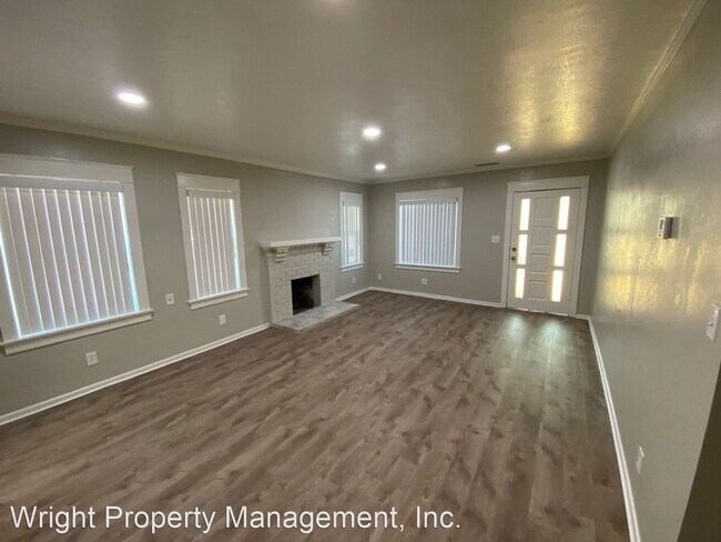 Foto del edificio - 4 br, 3 bath House - 3802 N. Earle Ave.