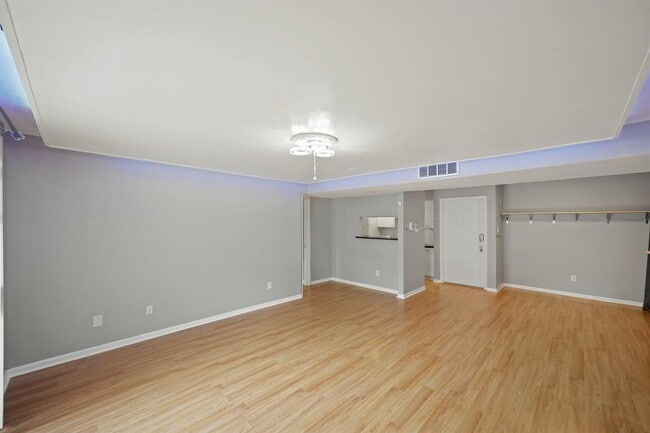 Building Photo - 8517 Hearth Dr