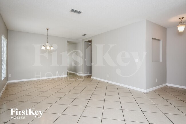 Building Photo - 4781 Rockvale Dr