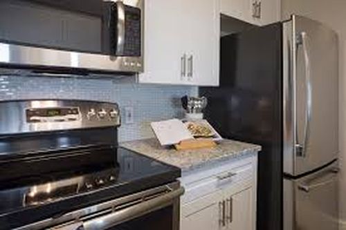 Foto del edificio - 7912 River Rd