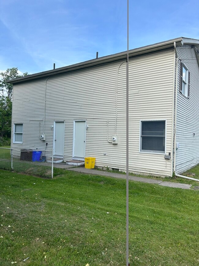 Back door (2 separate entrances for each unit) - 209 Endwell St