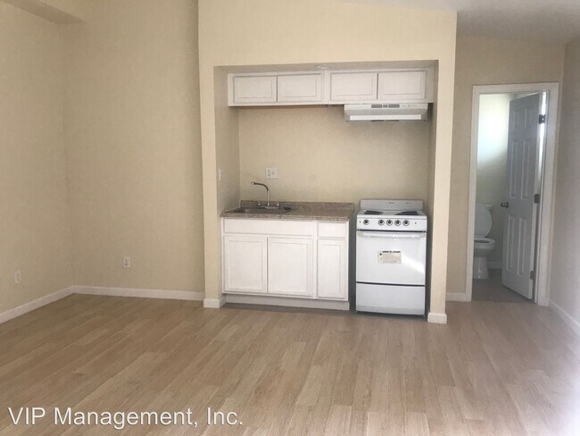 Foto del edificio - 16167 Bear Valley Rd