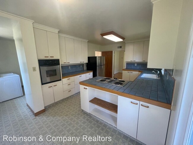 Foto del edificio - 3 br, 2.5 bath House - 1750 Stanford Avenue