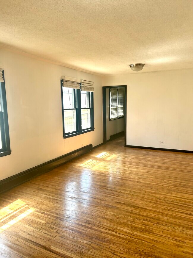 Foto del edificio - 4541 Camden Ave N