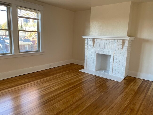 Photo - 2309 Eldridge St Apartment