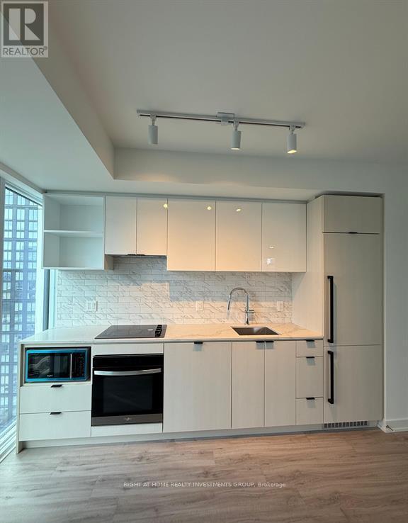 Building Photo - 252 Church St