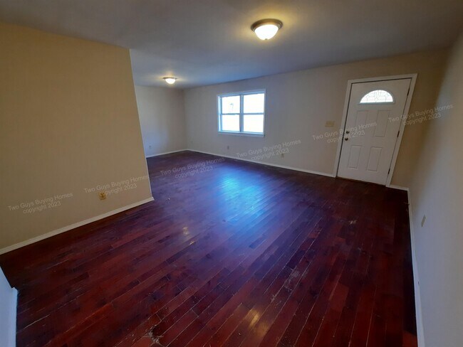 Building Photo - 2940 W Walnut St