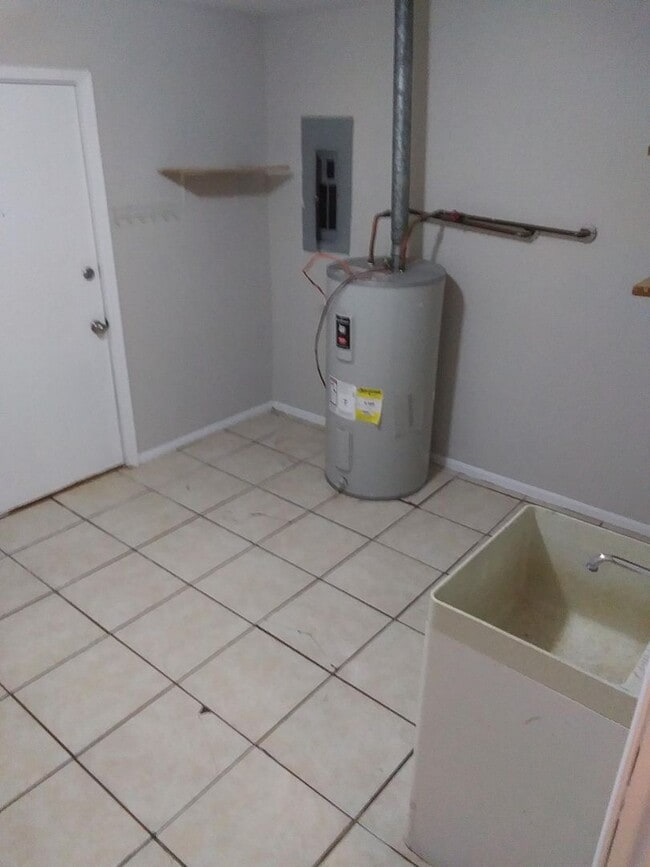 Building Photo - Coming Soon! Nice HOME just 5 Minutes from...