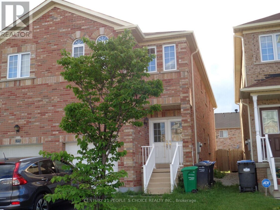 Photo principale - 249 Comiskey Crescent
