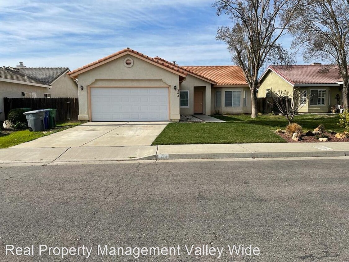 3 br, 2 bath House 343 Chestnut Street House Rental in Los Banos