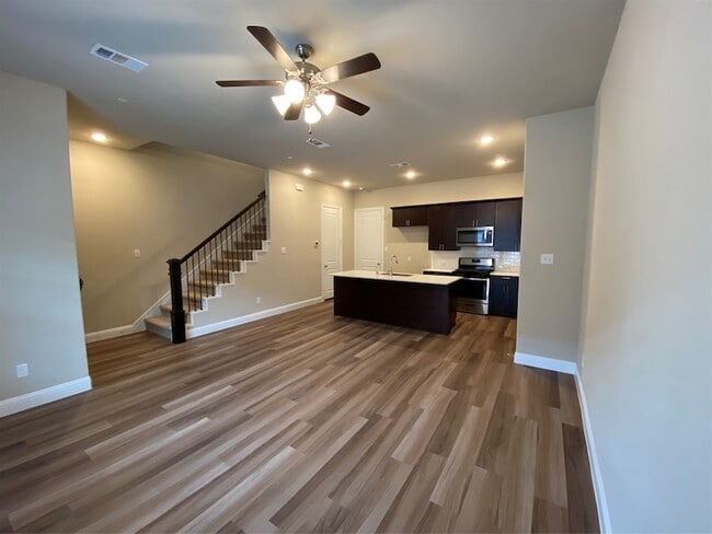 Building Photo - 4236 Kearsage Dr