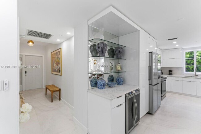 Foto del edificio - 19217 Fisher Island Dr
