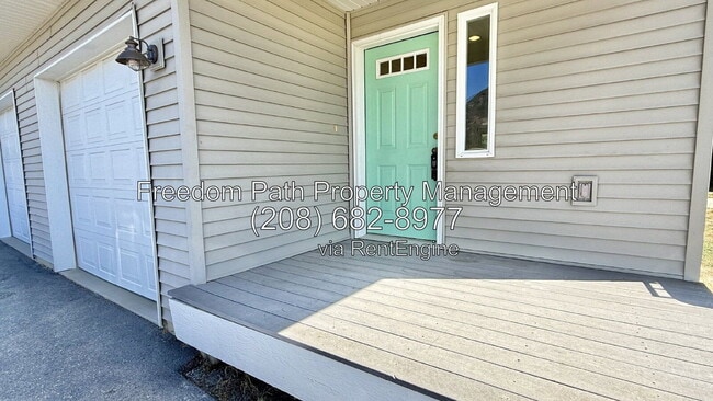 Building Photo - 2918 N Boyer Ave