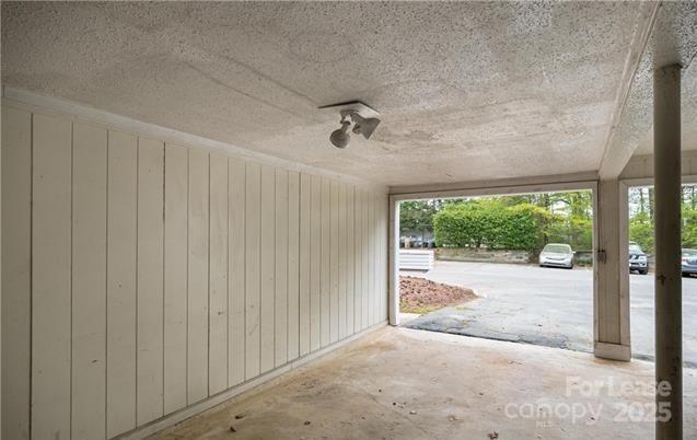 Foto del edificio - 8513 Pine Thicket Ct