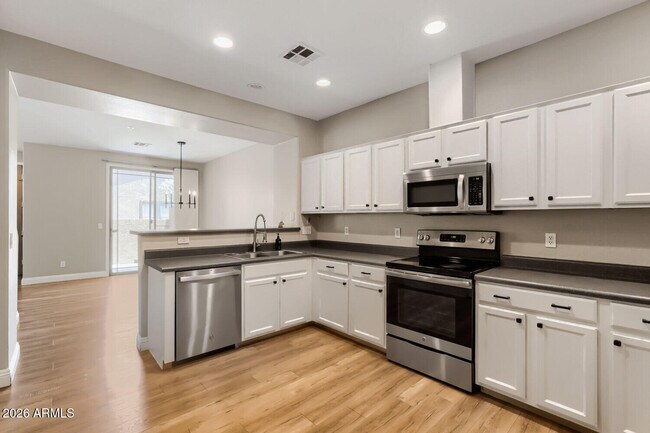 Foto del edificio - 1225 N 36th St