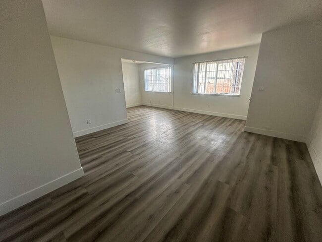 Foto del edificio - 1948 Country Club Ct