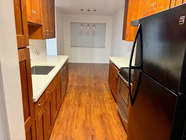 Foto del edificio - 3588 Payne Ave
