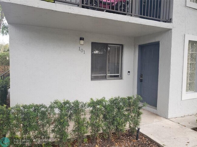 Building Photo - 16541 Blatt Blvd