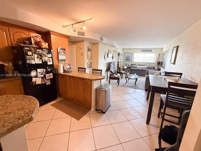 Building Photo - 1967 S Ocean Blvd