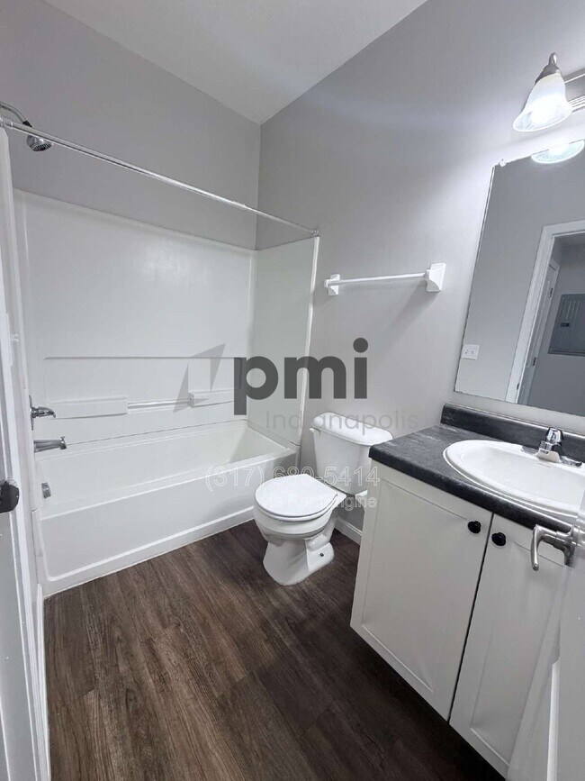 Interior Photo - Jefferson Pointe