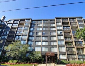 Building Photo - 9060 Palisade Ave