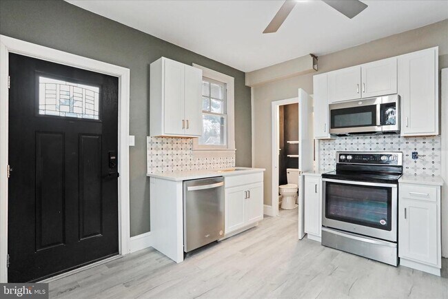 Foto del edificio - 1052 Edgar Ave