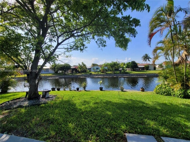 Foto del edificio - 4519 NW 49th Dr