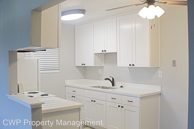 Foto del edificio - 27230 Sleepy Hollow Ave S
