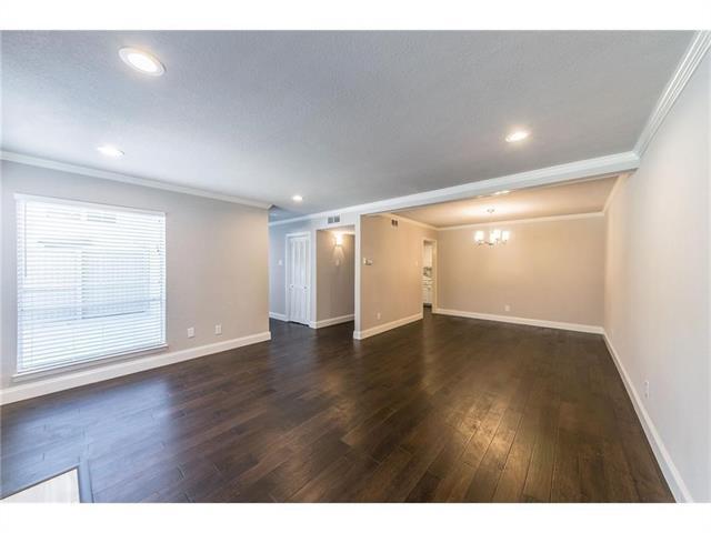 Foto del edificio - 5813 Chimney Wood Cir