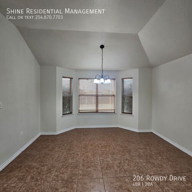 Foto del edificio - 206 Rowdy Dr