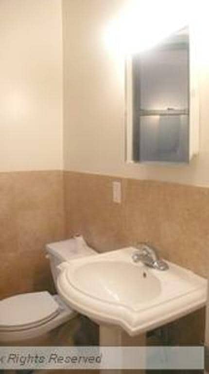 Foto del edificio - 437 W 54th St