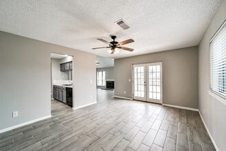 Building Photo - 1613 Brook Meadow Dr