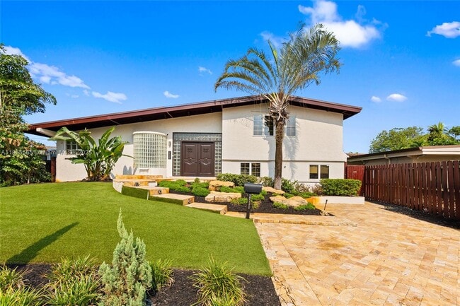 Foto del edificio - 2530 Okeechobee Ln
