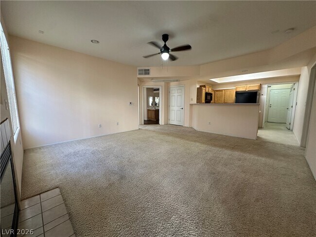 Foto del edificio - 5855 Valley Dr
