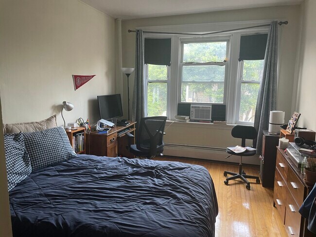 Building Photo - 47 Inman St