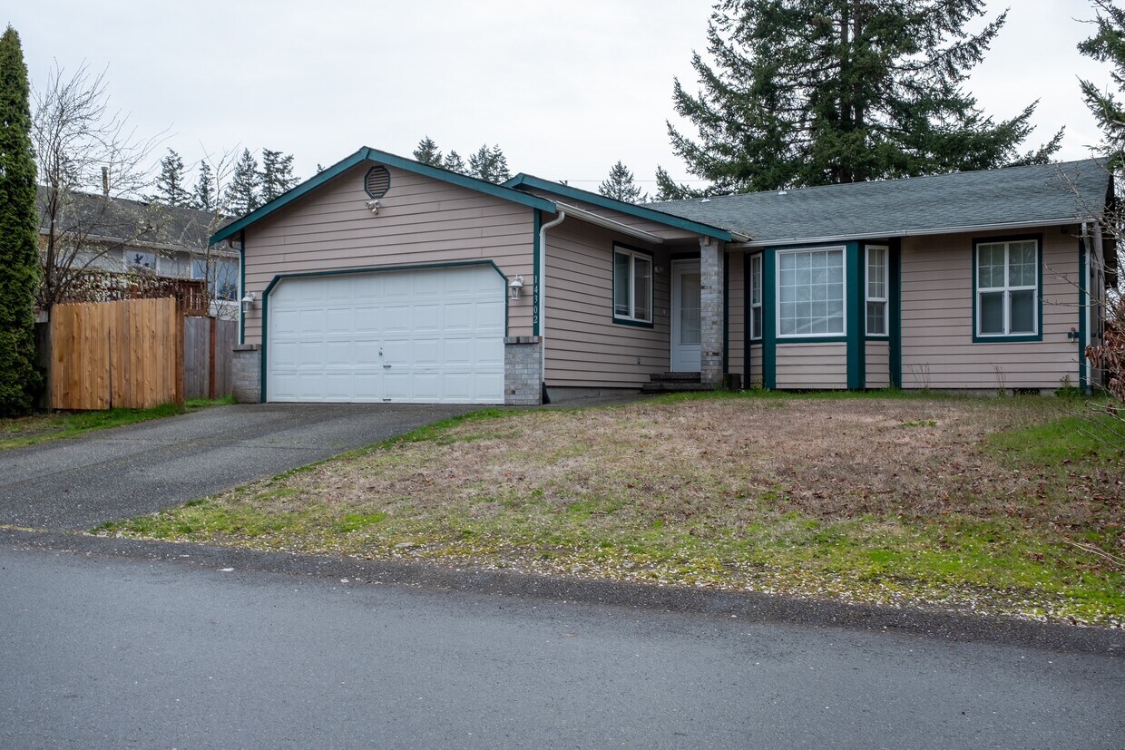 14302 1st Ave E, WA 98445 House Rental in WA