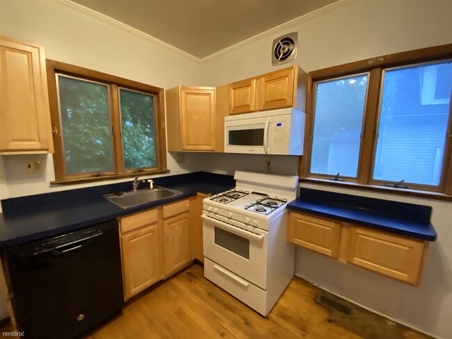 Building Photo - 4 br, 2 bath House - 712 E Kingsley St 712...