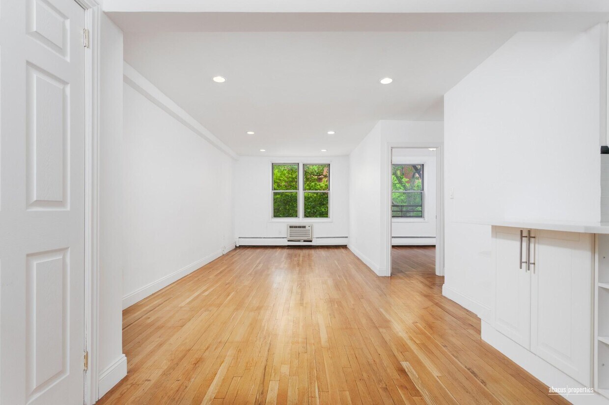 800 Cortelyou Rd Unit 3L, Brooklyn, NY 11218 Room for Rent in