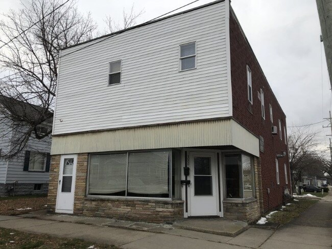 Building Photo - 1000 S Madison